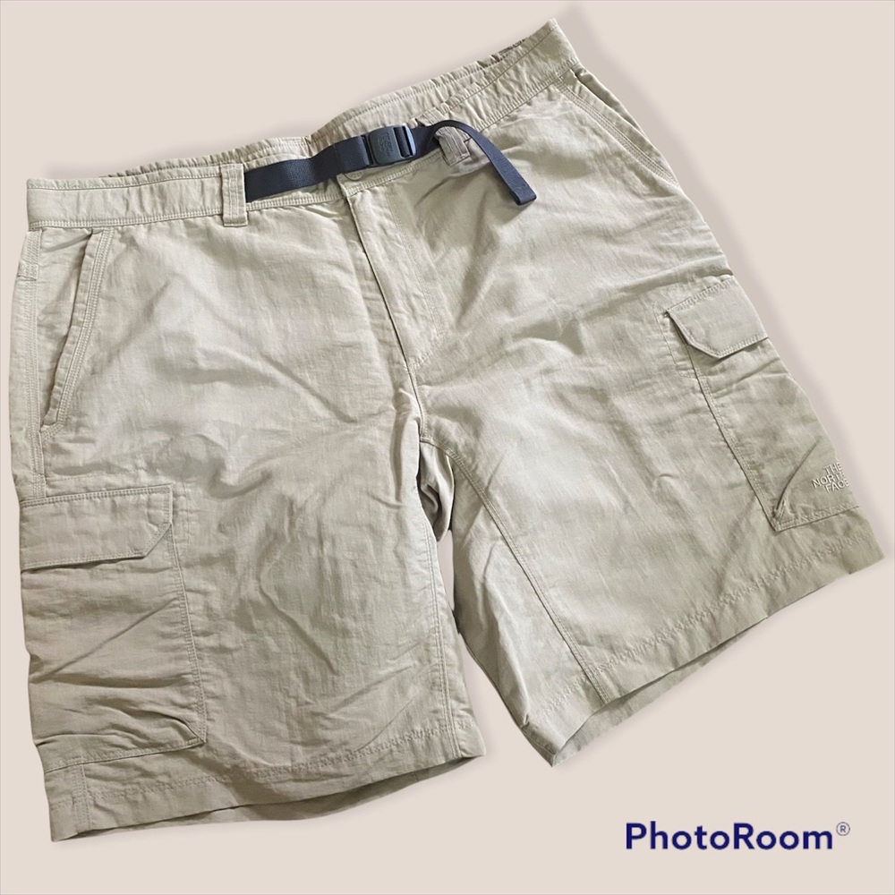 The North Face Size 38 Khaki Nylon Hiking Cargo Shorts